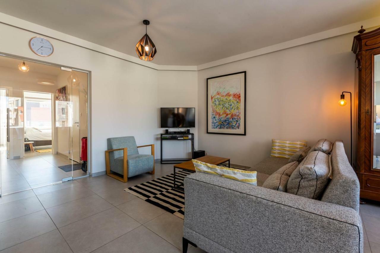Modern Apartment With Free Parking ออสเทนด์ ภายนอก รูปภาพ