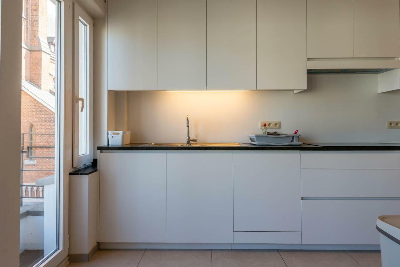 Modern Apartment With Free Parking ออสเทนด์ ภายนอก รูปภาพ